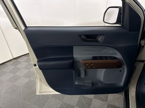 Used 2024 Ford Maverick Lariat image 23