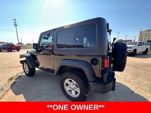 Used 2016 Jeep Wrangler Sport AWD/4WD image 3