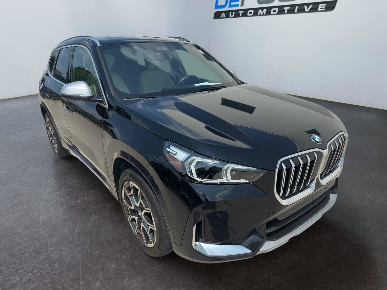 Used 2023 BMW X1 xDrive28i w/ Convenience Package AWD/4WD image 11