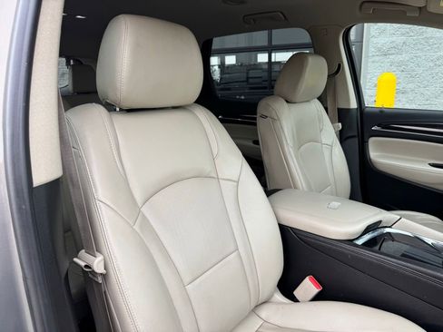 Used 2018 Buick Enclave Essence image 49
