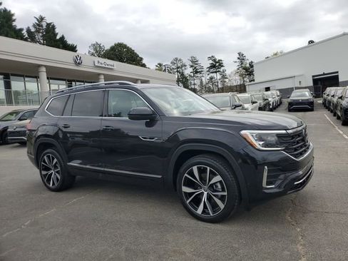 Certified 2025 Volkswagen Atlas SEL Premium R-Line AWD/4WD image 3