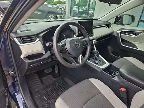 Used 2025 Toyota RAV4 XLE w/ Convenience Package AWD/4WD image 33