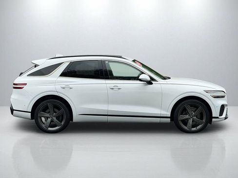 Used 2023 Genesis GV70 2.5T w/ Sport Prestige Package AWD/4WD image 8