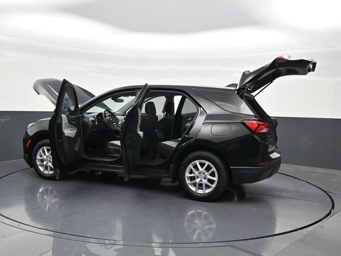 Used 2023 Chevrolet Equinox LS FWD image 36