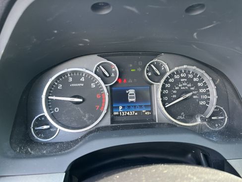 Used 2017 Toyota Tundra SR5 w/ TRD Off Road Package image 21