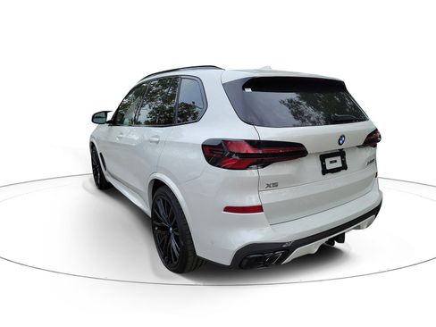 New 2026 BMW X5 M60i image 3