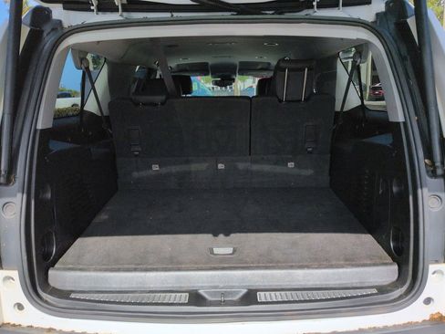 Used 2019 Chevrolet Suburban LT image 13