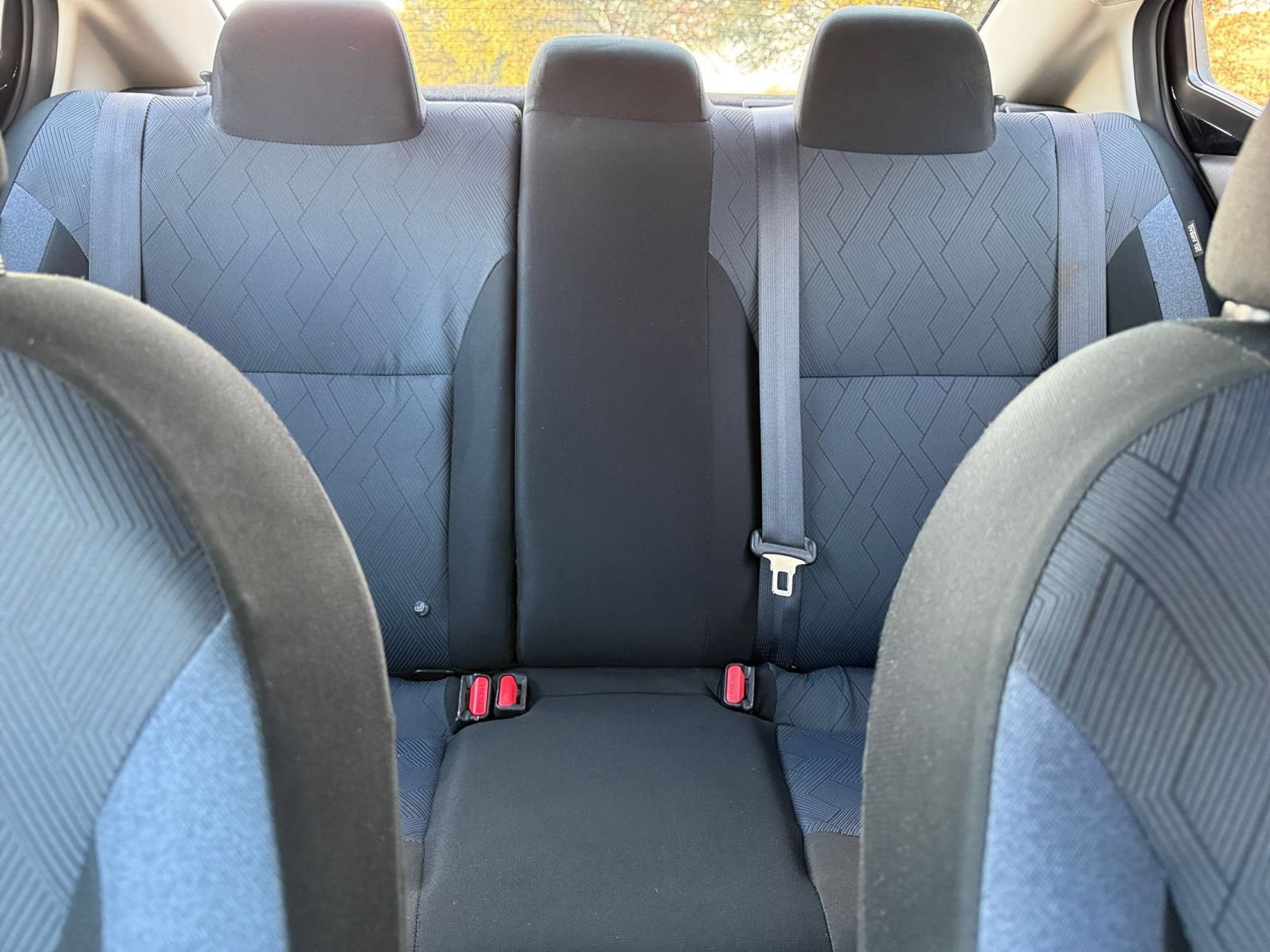 Used 2025 Nissan Versa SV FWD image 37