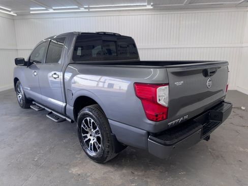 Used 2021 Nissan Titan SV w/ SV Convenience Package image 7