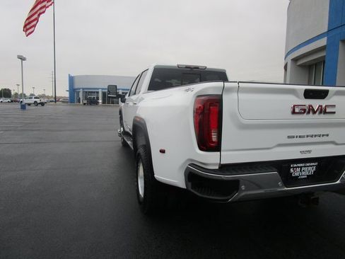 Used 2023 GMC Sierra 3500 SLT w/ SLT Premium Package image 3