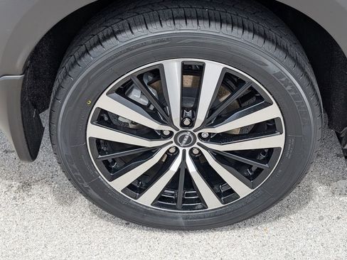 Used 2024 Nissan Pathfinder Platinum AWD/4WD image 31