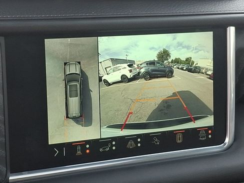 Used 2023 GMC Yukon XL Denali AWD/4WD image 20