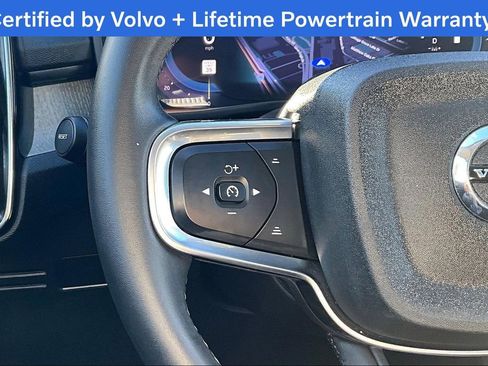 Certified 2024 Volvo XC40 B5 Plus image 26