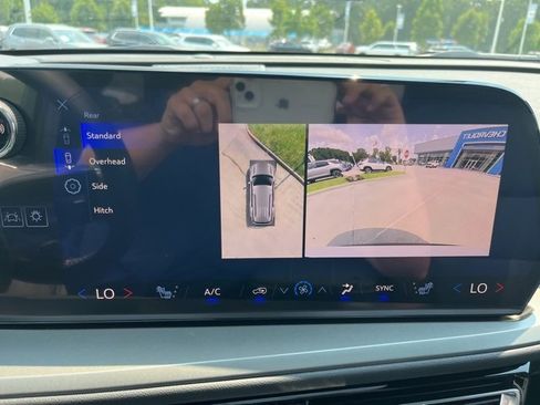 New 2026 Chevrolet Traverse LT w/ Enhanced Driving Package image 30