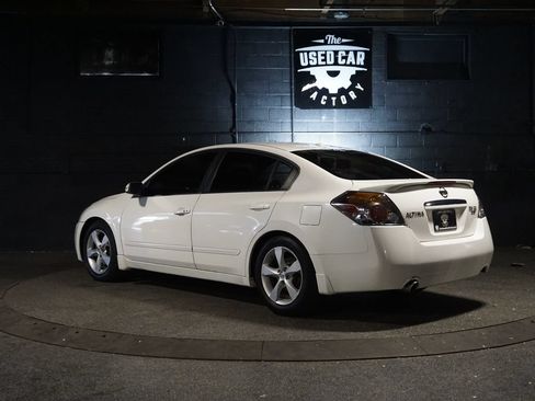 Used 2008 Nissan Altima 3.5 SE w/ Premium Pkg FWD image 4