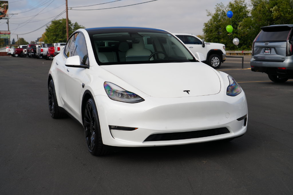 Used 2022 Tesla Model Y Performance AWD/4WD image 2