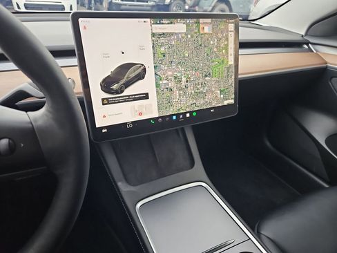 Used 2021 Tesla Model 3 Performance image 19