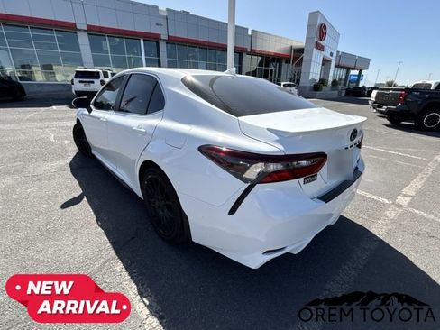 Used 2022 Toyota Camry SE w/ TRD Appearance Package (TMS) FWD image 18