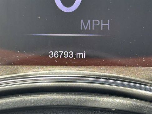 Used 2019 Jeep Grand Cherokee Altitude AWD/4WD image 18