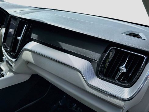 Used 2019 Volvo XC60 T5 Inscription w/ Protection Package AWD/4WD image 26