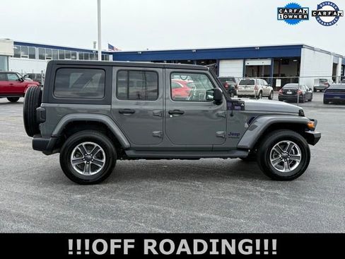 Used 2021 Jeep Wrangler Unlimited Sahara w/ Uconnect 4C Nav & Sound Group image 9