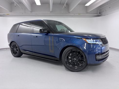 Used 2024 Land Rover Range Rover Long Wheelbase SE AWD/4WD image 8