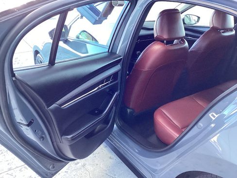 Used 2025 MAZDA MAZDA3 s image 16