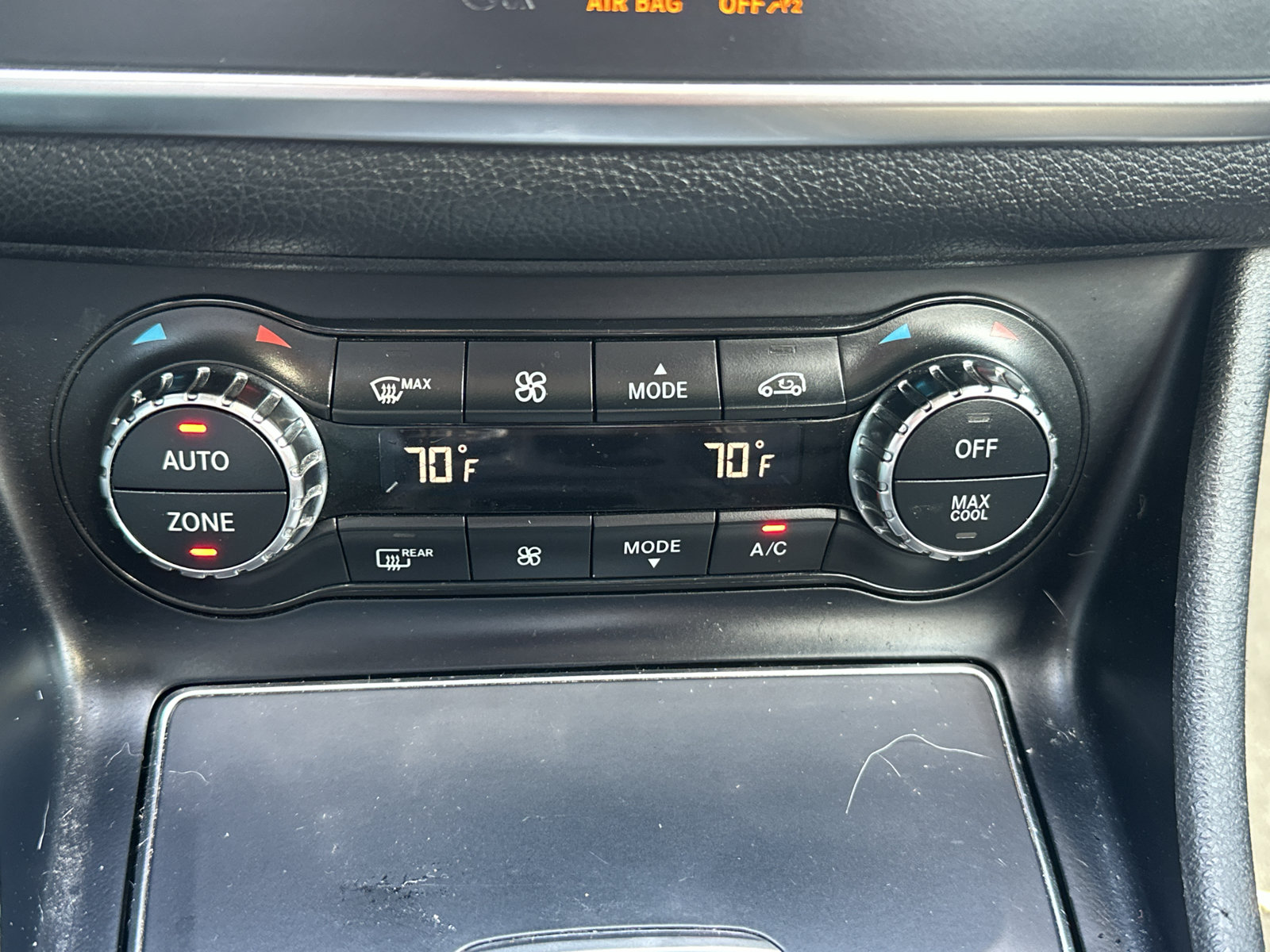 Used 2018 Mercedes-Benz GLA 250 4MATIC w/ Premium Package image 27