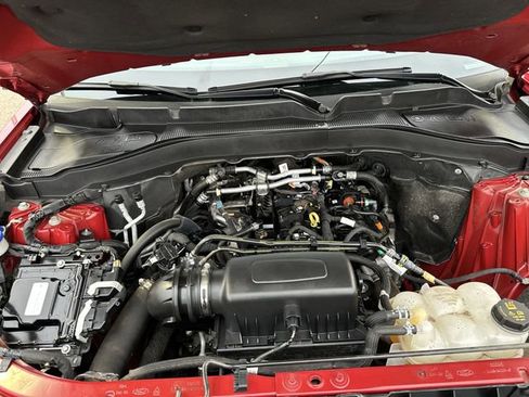 Used 2023 Ford Explorer XLT w/ Equipment Group 202A image 19