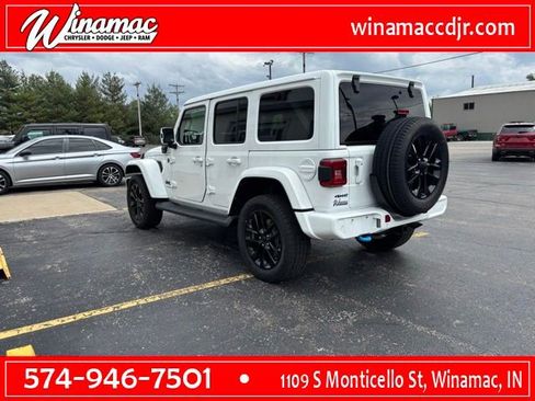 Used 2021 Jeep Wrangler Unlimited Sahara AWD/4WD image 5