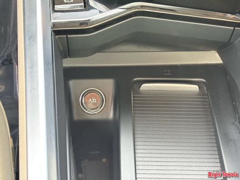 Used 2019 Audi e-tron Premium Plus AWD/4WD image 26