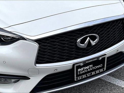 Used 2018 INFINITI QX30 Premium w/ Navigation Package FWD image 39