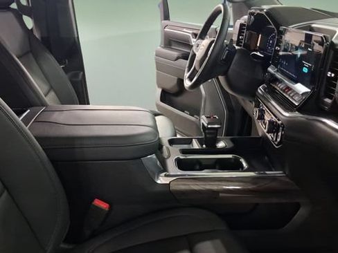 Used 2025 Chevrolet Silverado 1500 LTZ w/ Z71 Off-Road Package AWD/4WD image 13