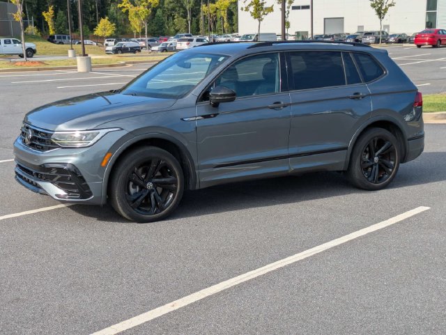 Used 2023 Volkswagen Tiguan SE R-Line FWD image 8