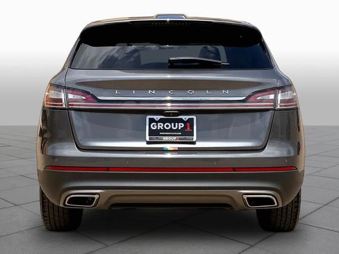 Used 2022 Lincoln Nautilus Reserve AWD/4WD image 5