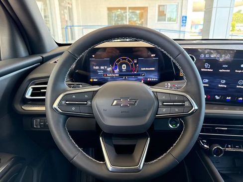 New 2026 Chevrolet Traverse LT w/ Midnight/Sport Edition FWD image 17