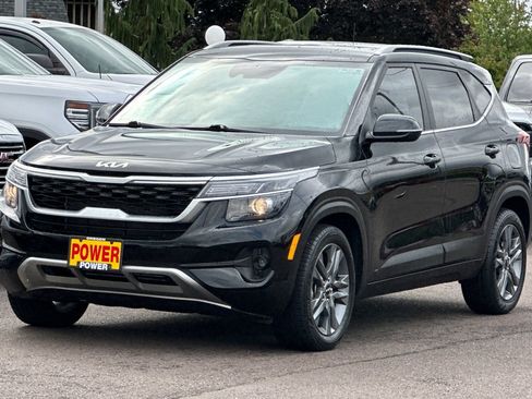 Used 2023 Kia Seltos S w/ Navigation Package FWD image 8