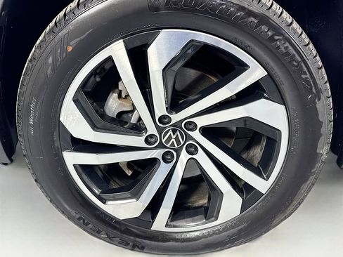 Used 2021 Volkswagen Atlas SEL Premium image 41