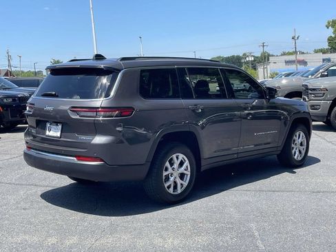 Used 2022 Jeep Grand Cherokee L Limited AWD/4WD image 8