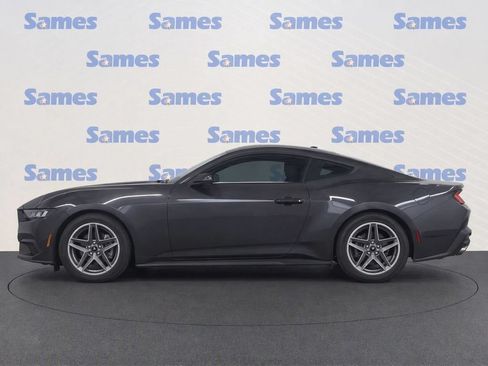 Used 2024 Ford Mustang Coupe RWD image 7
