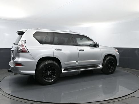 Used 2018 Lexus GX 460 w/ Navigation Package AWD/4WD image 23