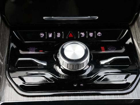 Used 2022 Jeep Wagoneer Series III w/ Premium Group I image 22