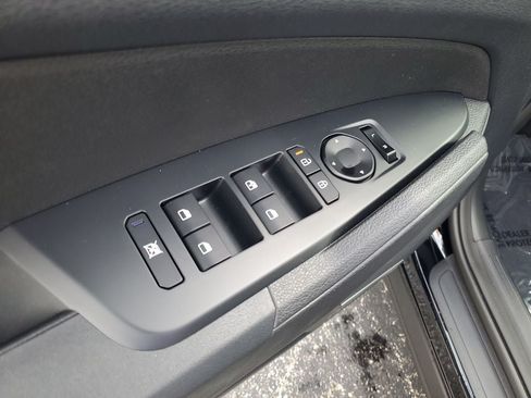New 2026 Kia Sportage LX FWD image 9