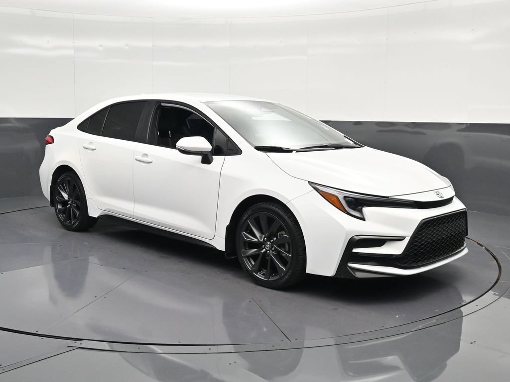 Used 2024 Toyota Corolla SE FWD image 5