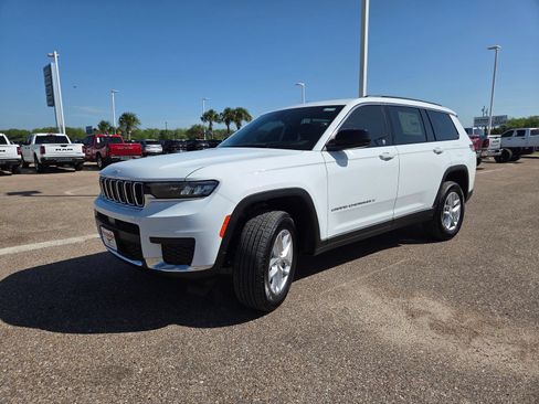 New 2026 Jeep Grand Cherokee L Laredo RWD image 3
