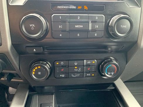 Used 2018 Ford F150 Raptor w/ Equipment Group 801A Mid AWD/4WD image 32