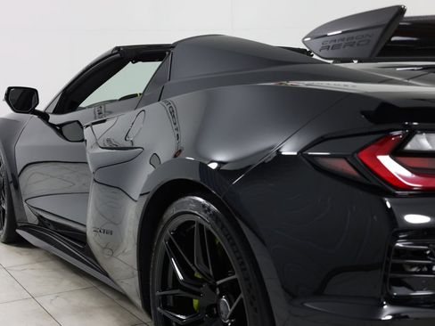 Used 2023 Chevrolet Corvette Z06 w/ Z07 Performance Package RWD image 47