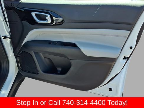 Used 2026 Jeep Compass Limited AWD/4WD image 10