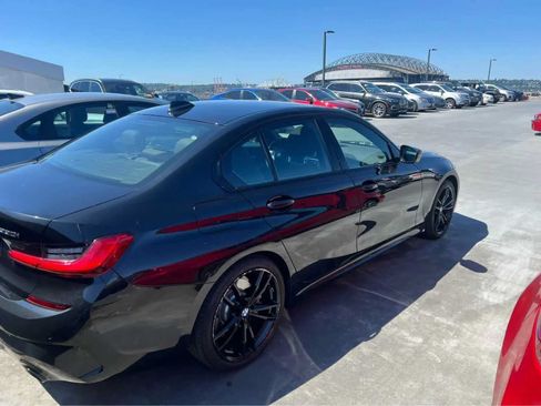 Used 2021 BMW 330i xDrive Sedan w/ M Sport Package AWD/4WD image 4