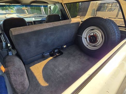Used 1990 Ford Bronco AWD/4WD image 12